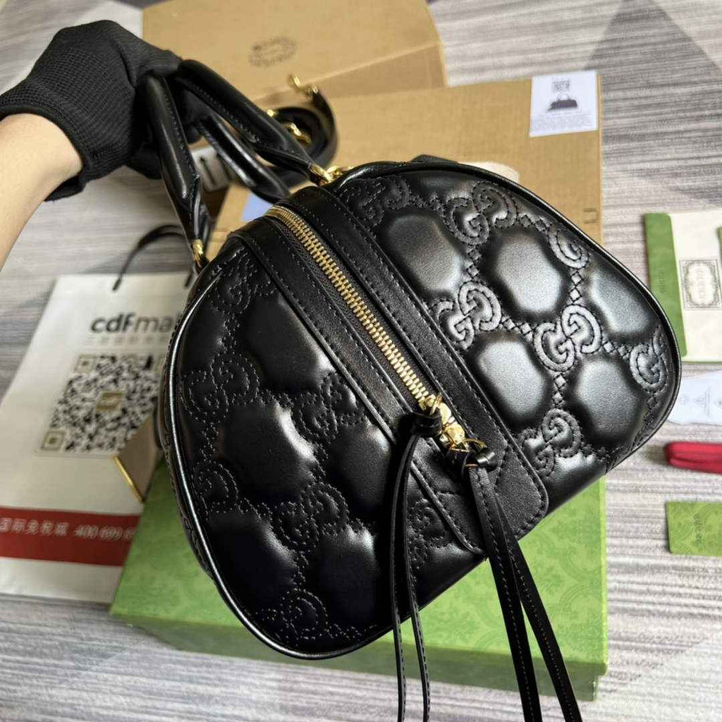 Gucci ‎‎702242 GG Matelassé leather medium bag black