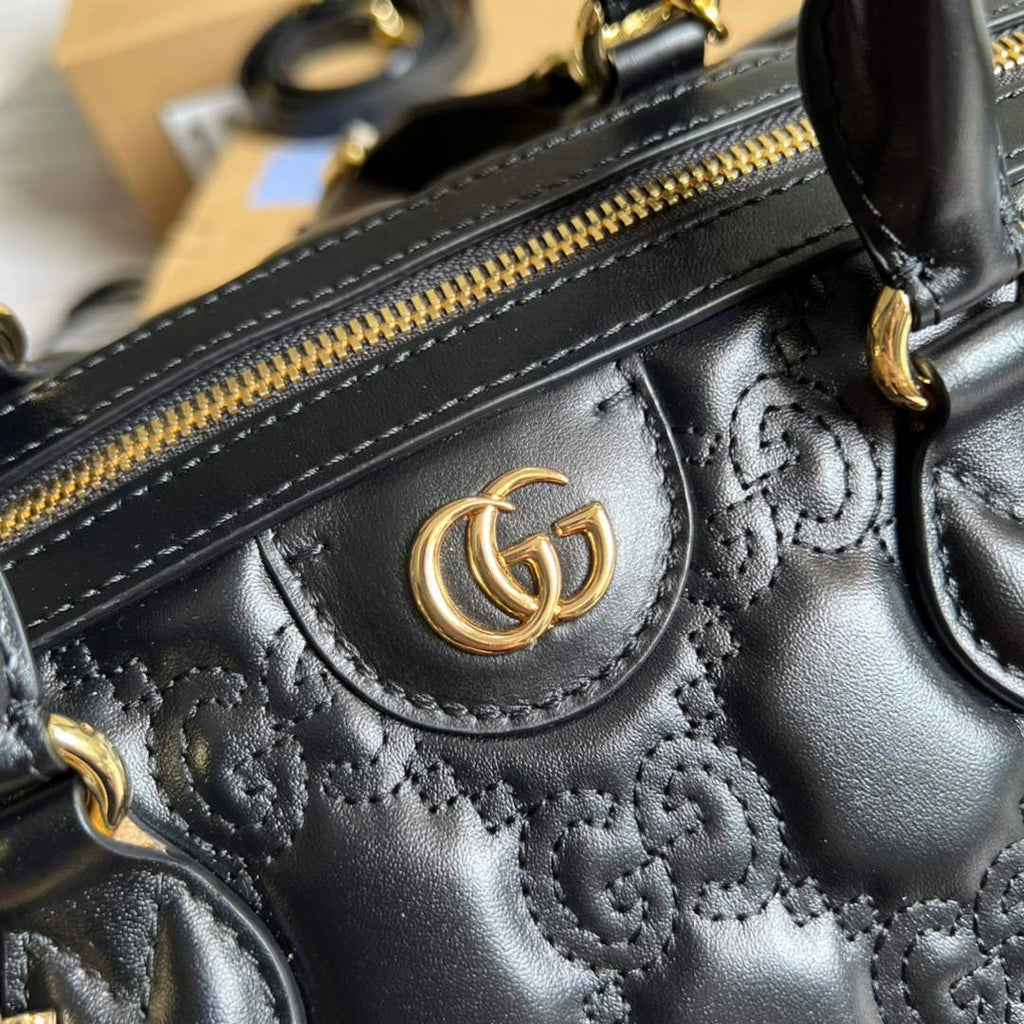 Gucci ‎‎702242 GG Matelassé leather medium bag black