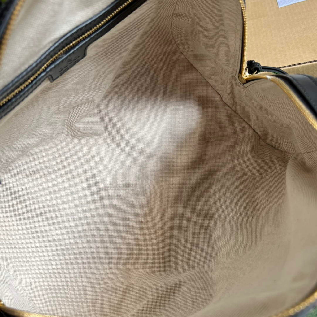 Gucci ‎‎702242 GG Matelassé leather medium bag black