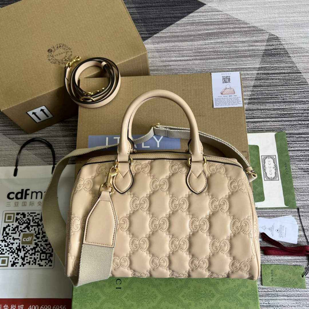 Gucci ‎‎702242 GG Matelassé leather medium bag beige