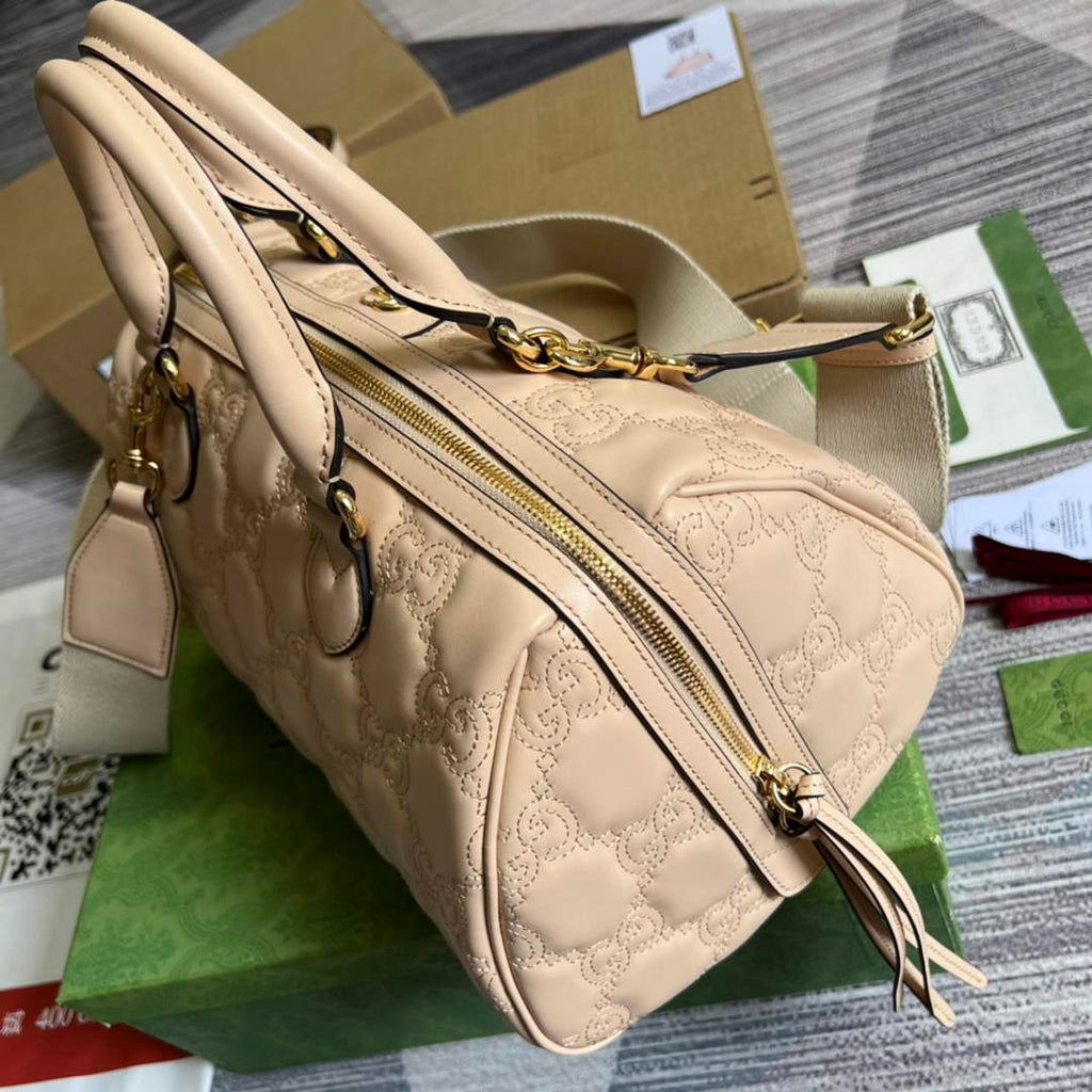 Gucci ‎‎702242 GG Matelassé leather medium bag beige