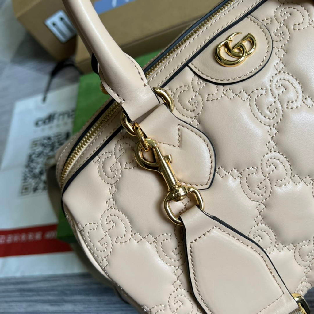 Gucci ‎‎702242 GG Matelassé leather medium bag beige