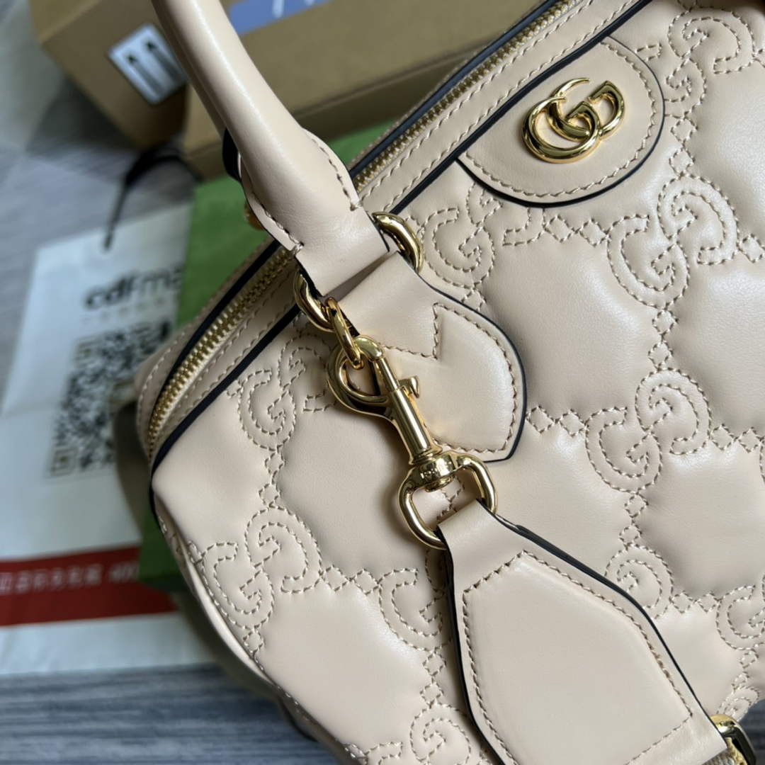 Gucci ‎‎702242 GG Matelassé leather medium bag beige