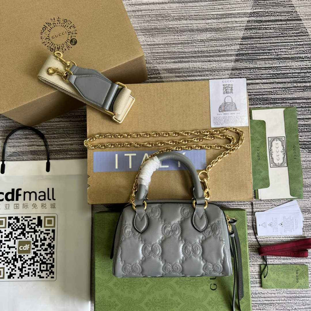 Gucci ‎702251 GG Matelassé leather mini bag gray