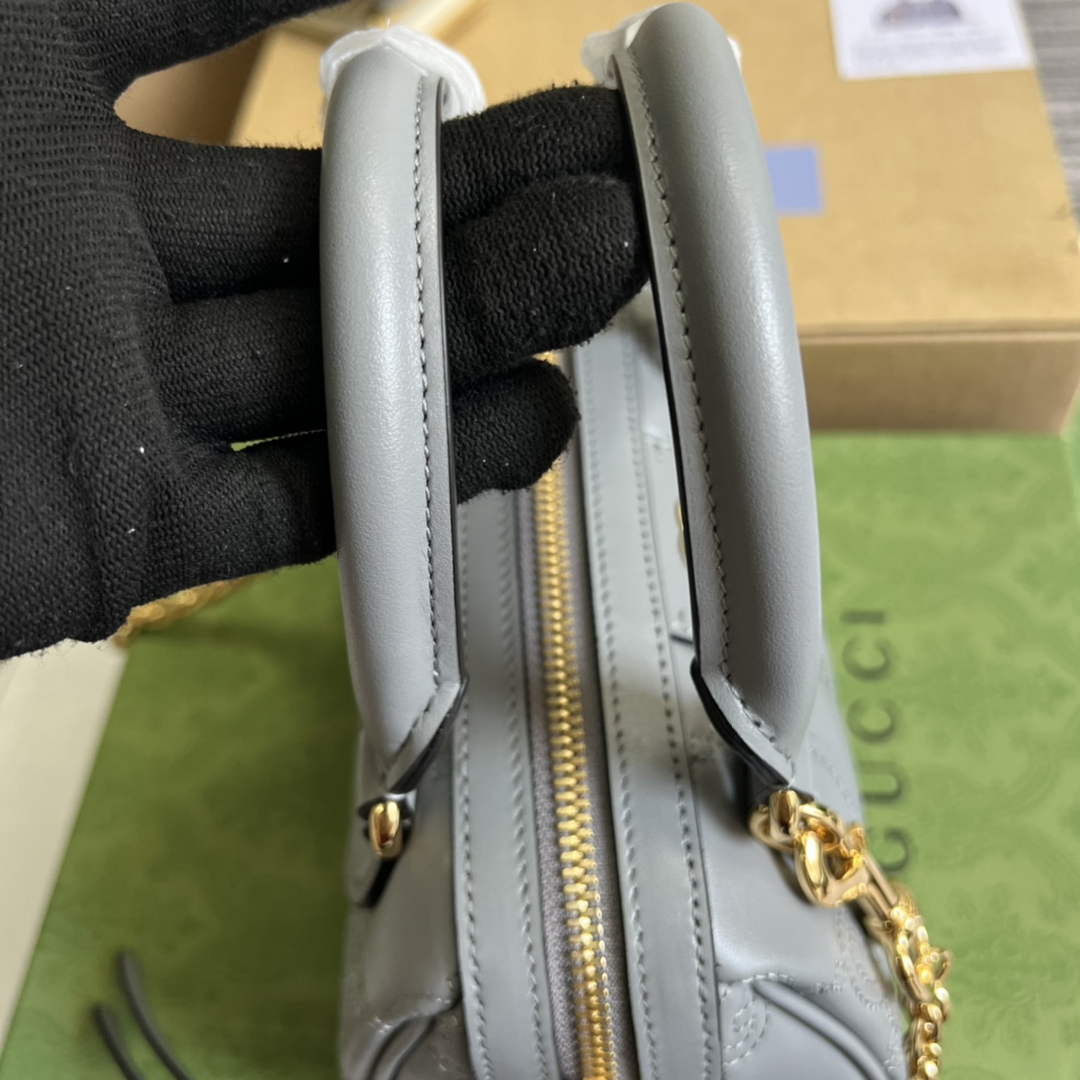 Gucci ‎702251 GG Matelassé leather mini bag gray