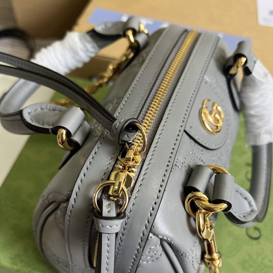 Gucci ‎702251 GG Matelassé leather mini bag gray