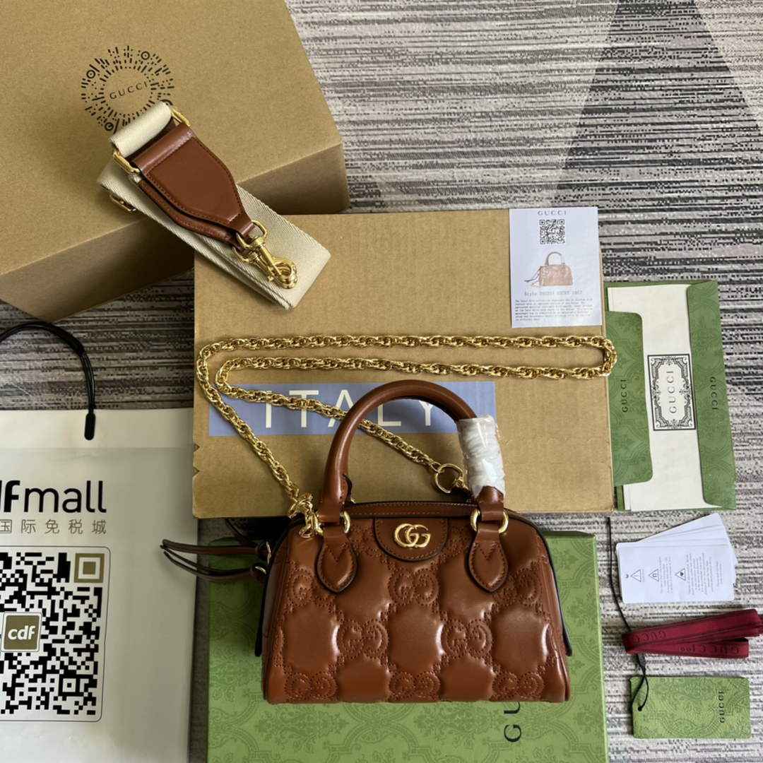 Gucci ‎702251 GG Matelassé leather mini bag light brown
