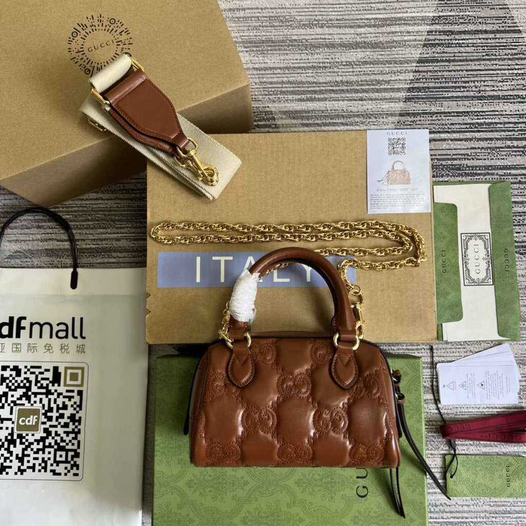 Gucci ‎702251 GG Matelassé leather mini bag light brown
