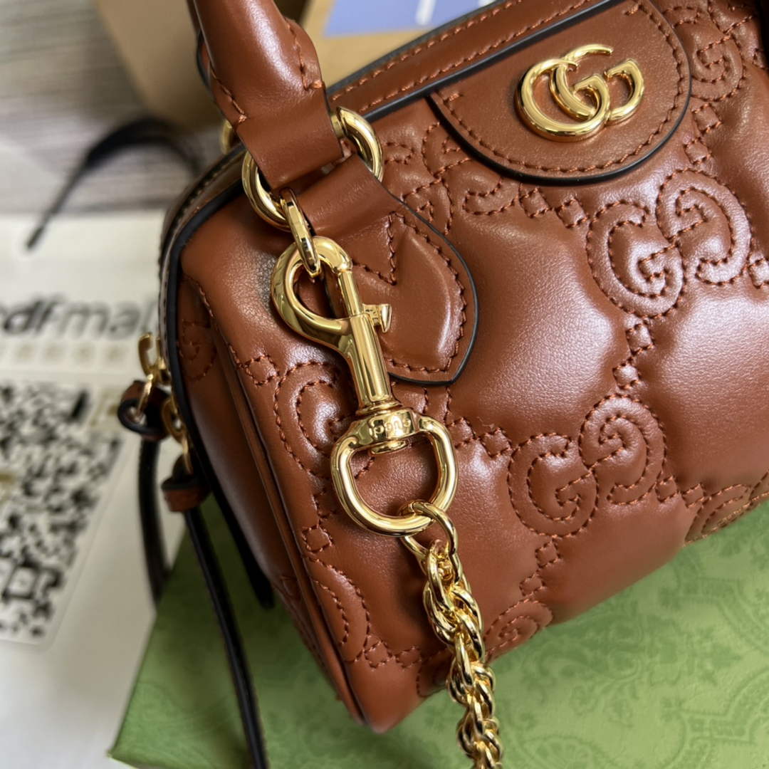 Gucci ‎702251 GG Matelassé leather mini bag light brown