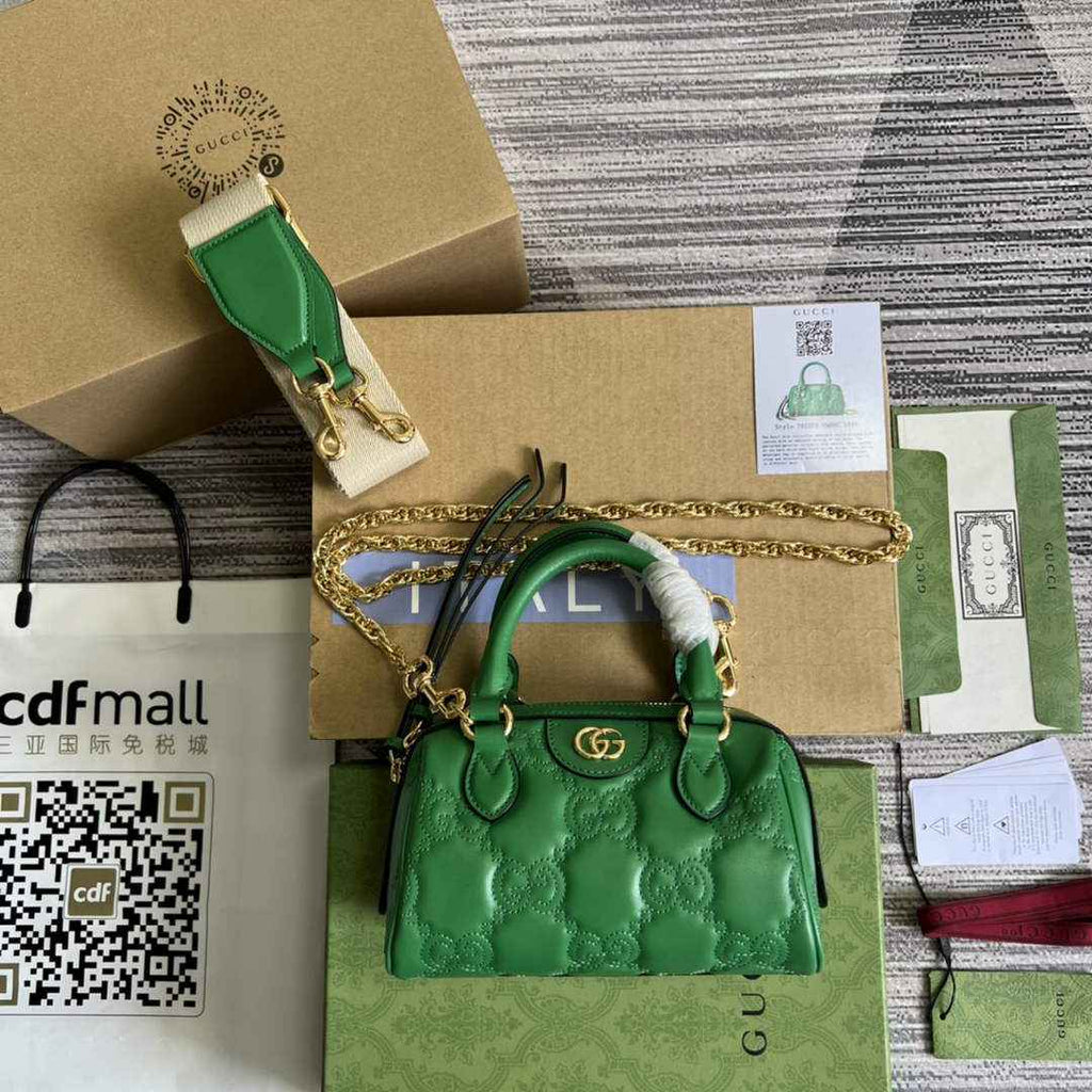 Gucci ‎702251 GG Matelassé leather mini bag green
