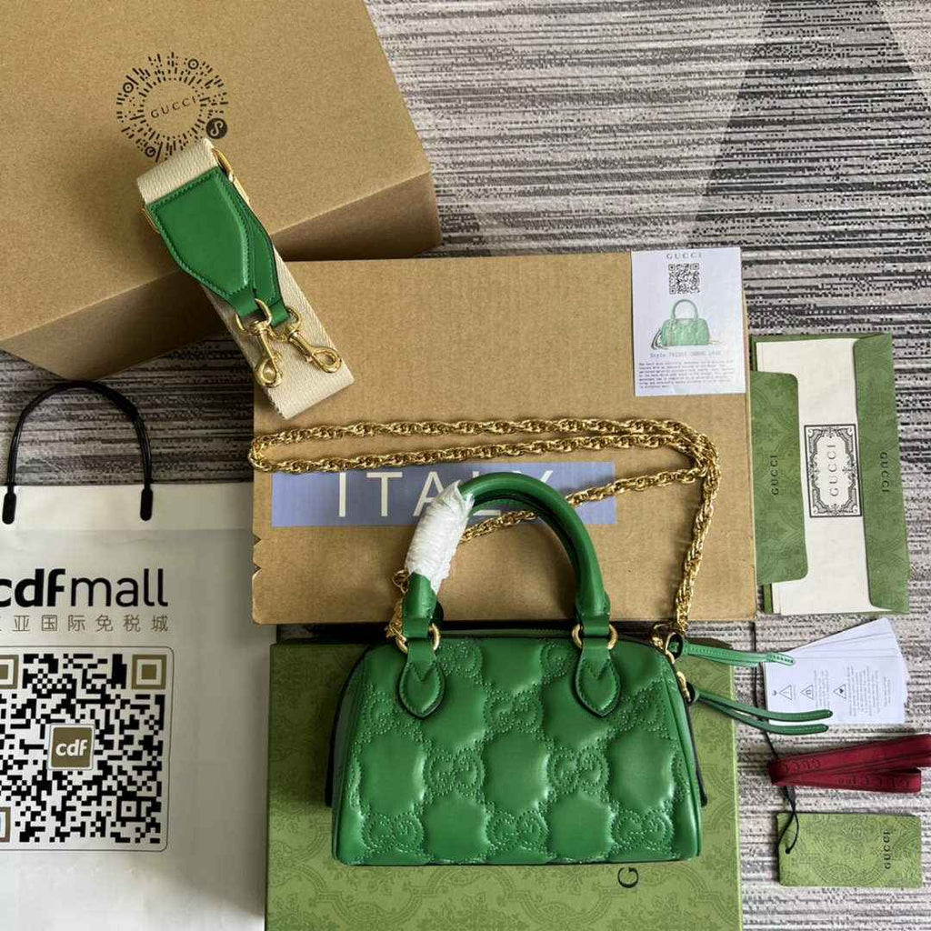 Gucci ‎702251 GG Matelassé leather mini bag green