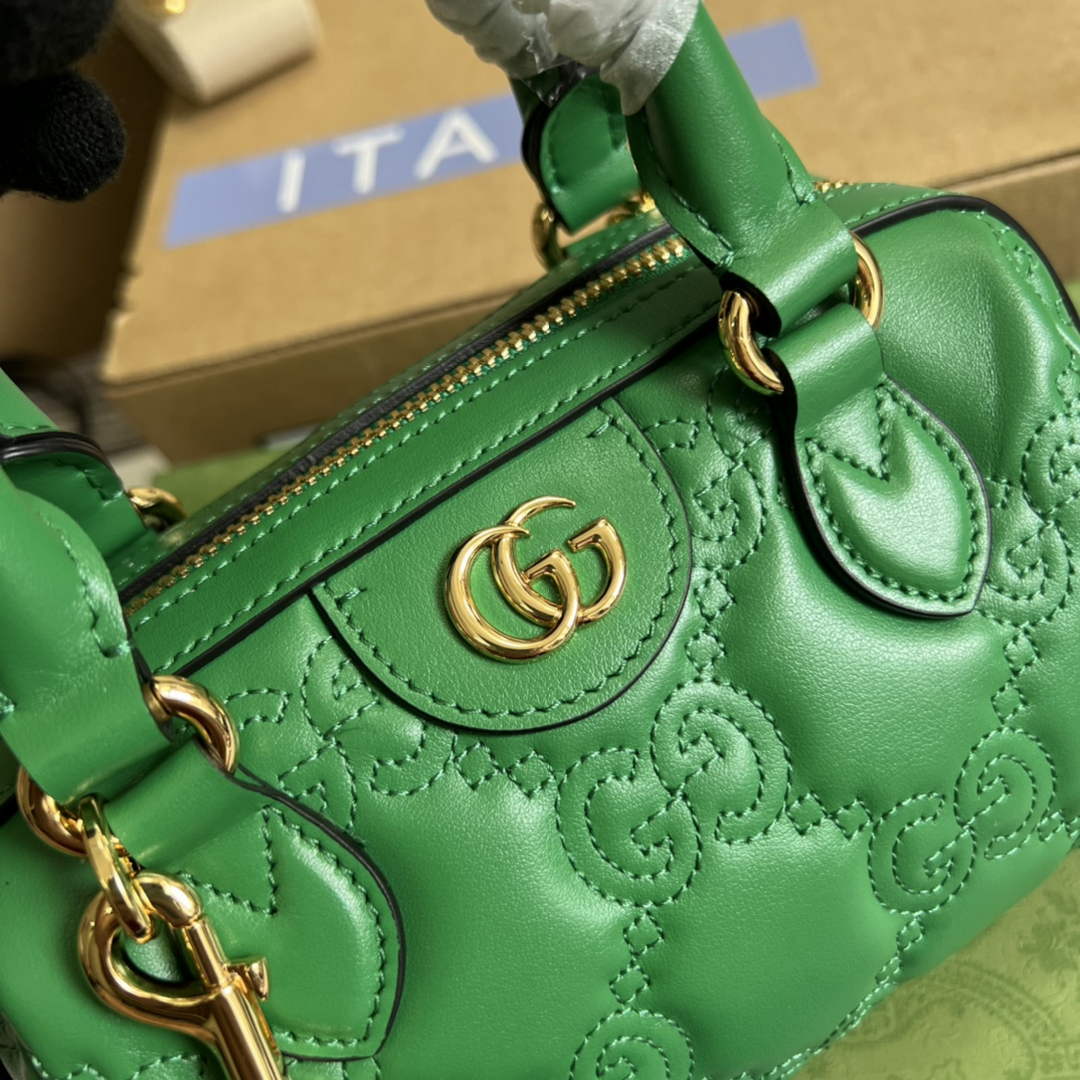 Gucci ‎702251 GG Matelassé leather mini bag green