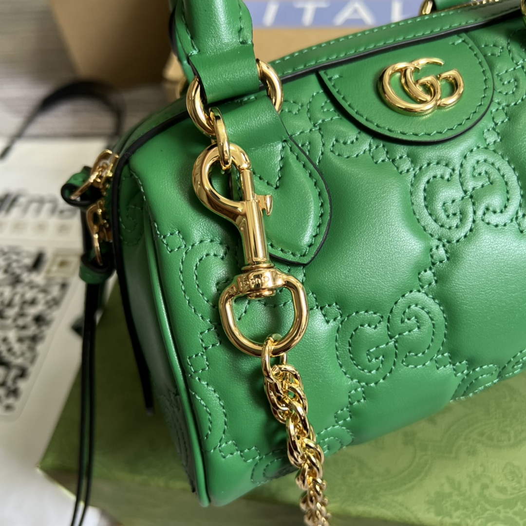 Gucci ‎702251 GG Matelassé leather mini bag green