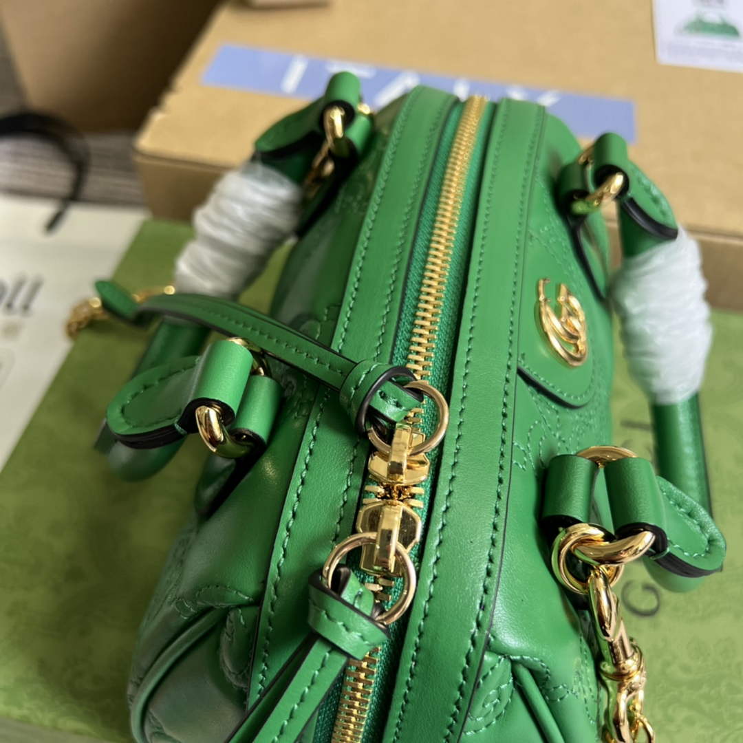 Gucci ‎702251 GG Matelassé leather mini bag green
