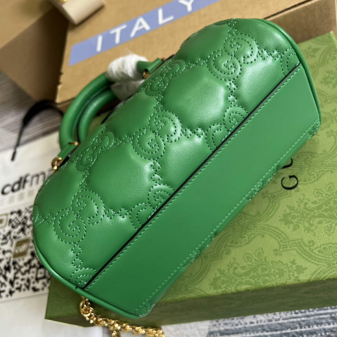 Gucci ‎702251 GG Matelassé leather mini bag green