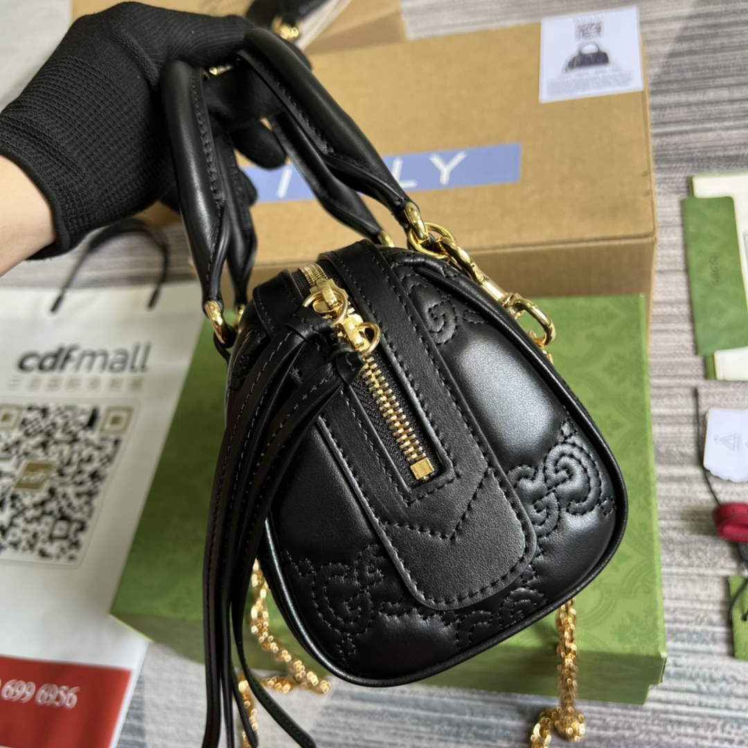 Gucci ‎702251 GG Matelassé leather mini bag Black
