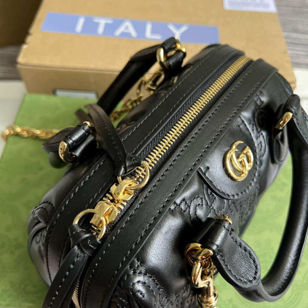 Gucci ‎702251 GG Matelassé leather mini bag Black