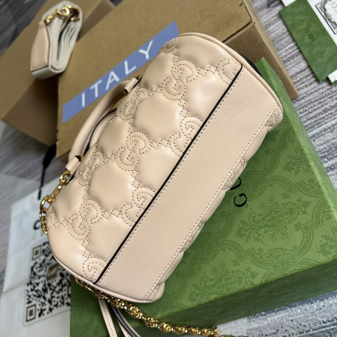 Gucci ‎702251 GG Matelassé leather mini bag Beige