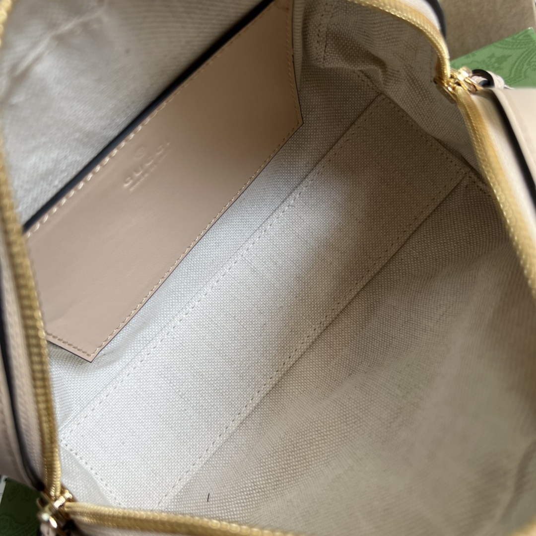 Gucci ‎702251 GG Matelassé leather mini bag Beige