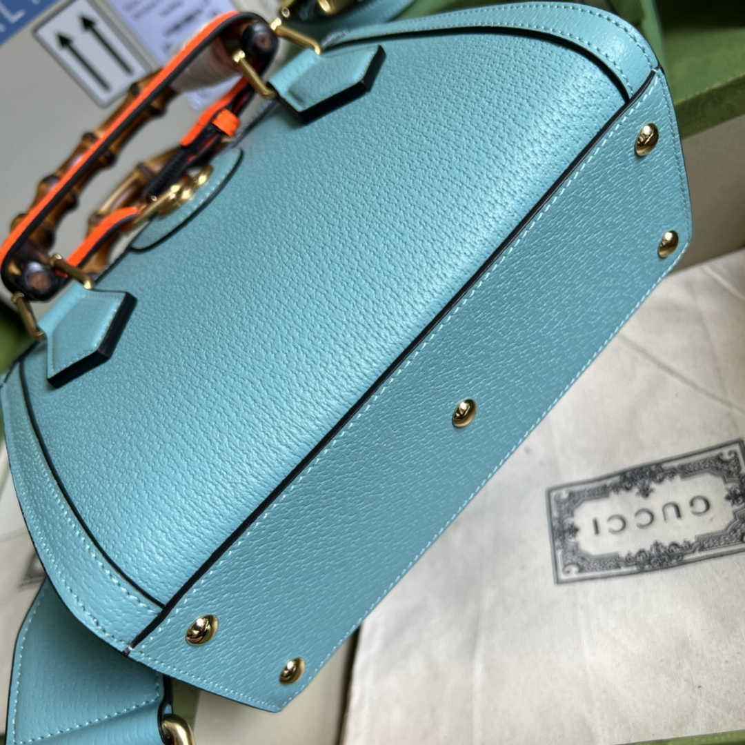 Gucci 702732 Diana mini tote bag Blue leather