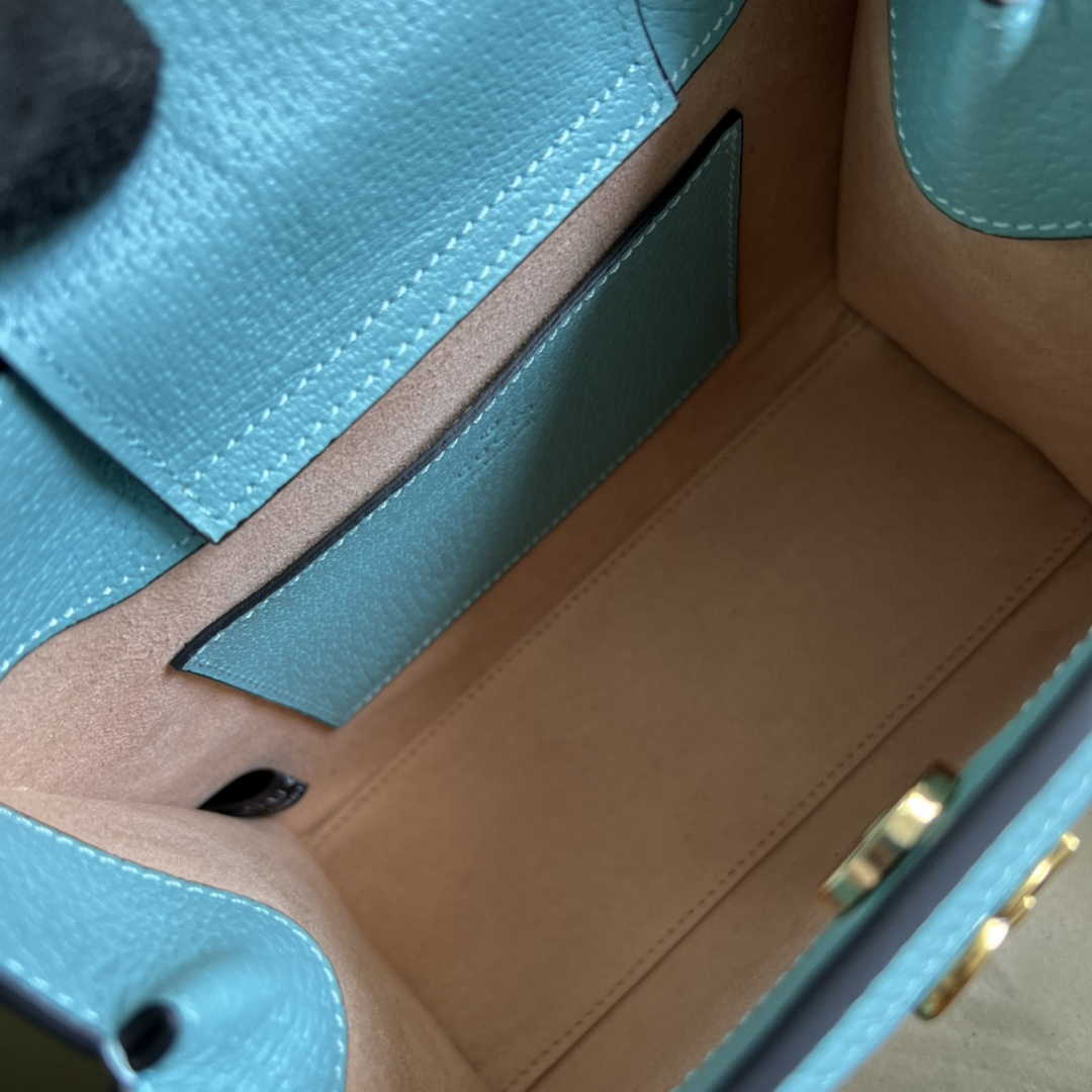 Gucci 702732 Diana mini tote bag Blue leather