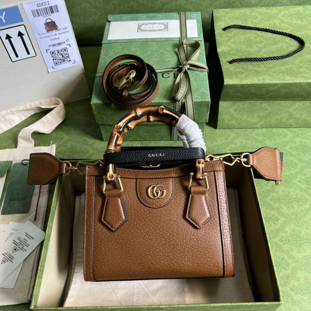 Gucci 702732 Diana mini tote bag leather tan