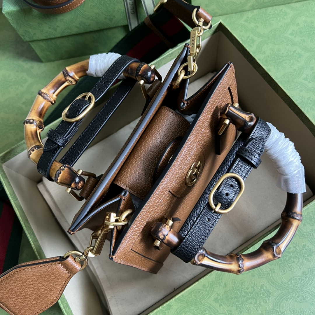 Gucci 702732 Diana mini tote bag leather tan