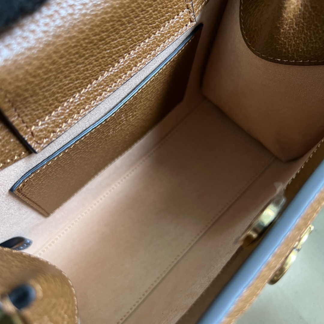 Gucci 702732 Diana mini tote bag leather tan