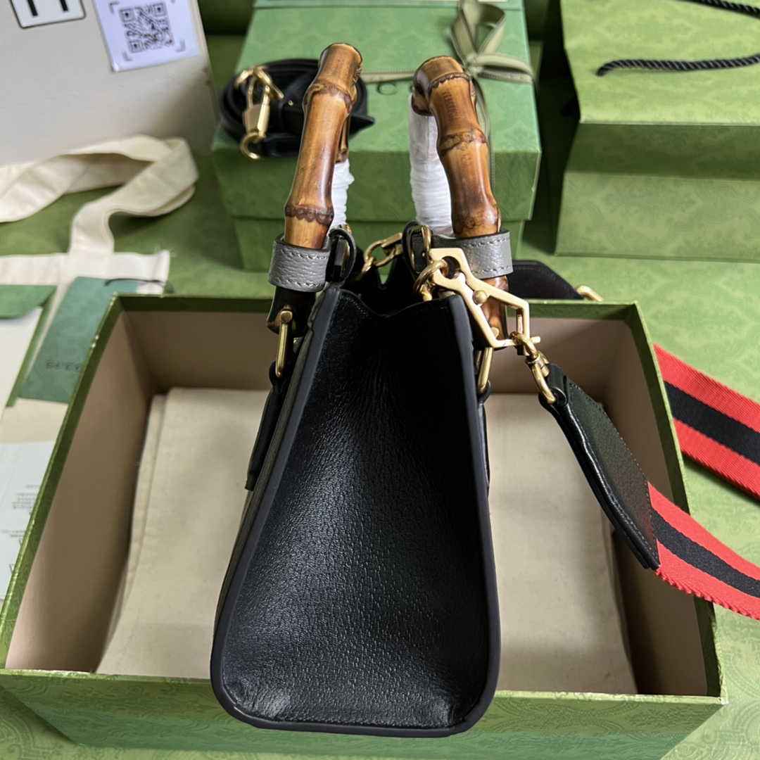 Gucci 702732 Diana mini tote bag Black leather