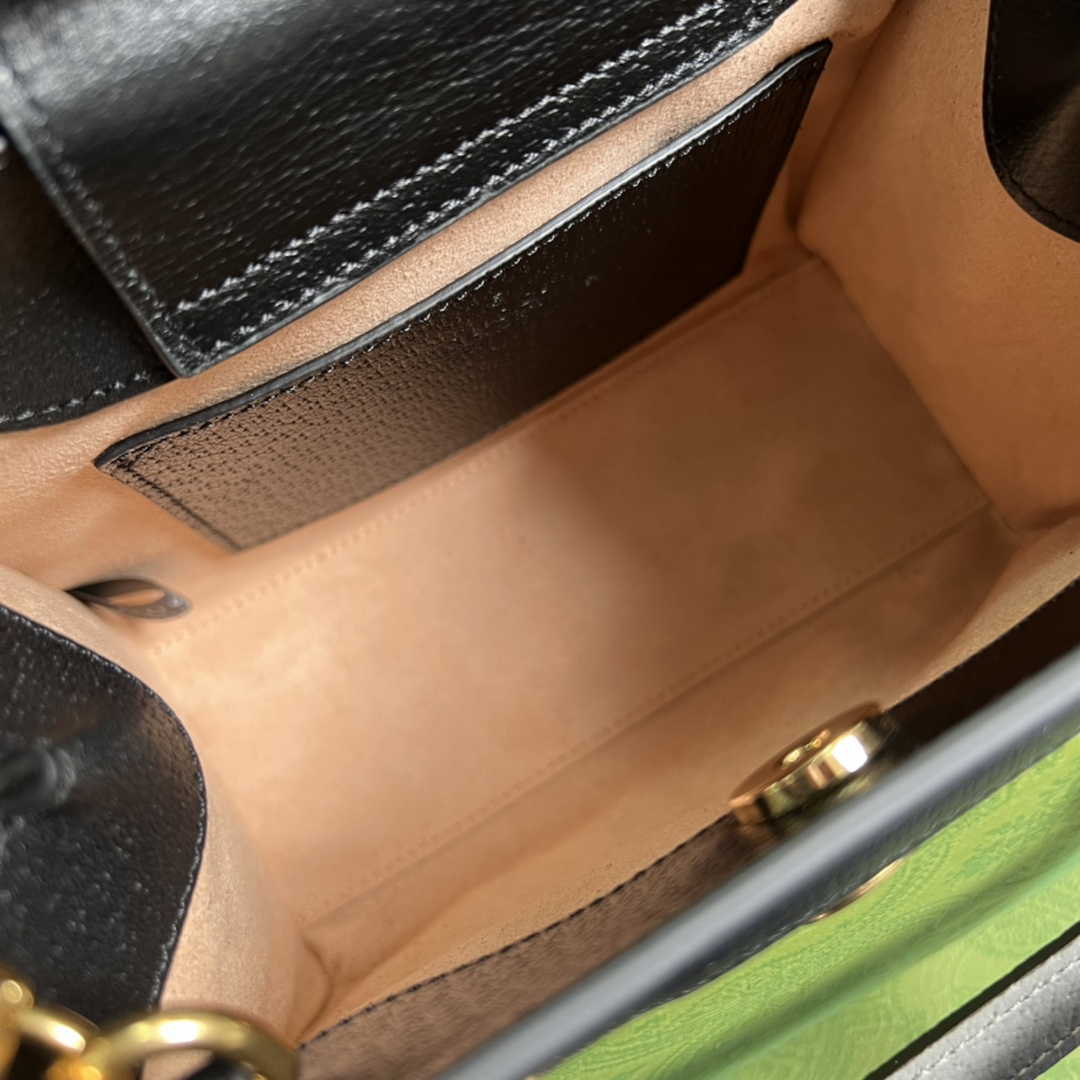 Gucci 702732 Diana mini tote bag Black leather