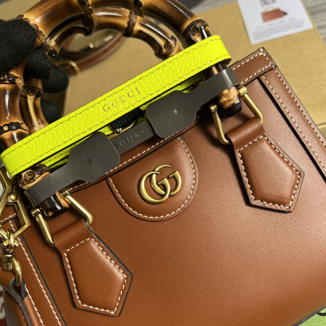Gucci 702732 Diana mini tote bag Brown leather