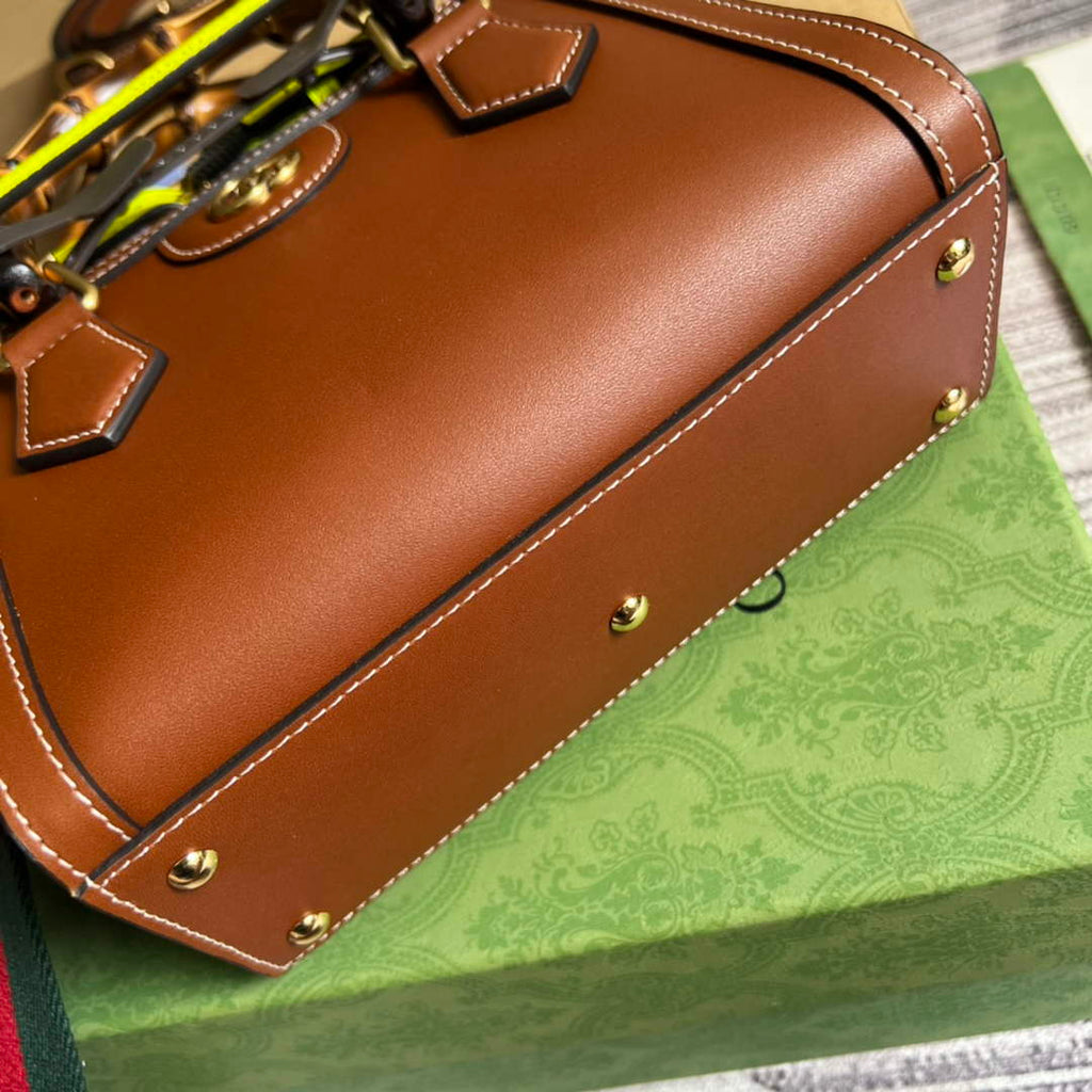 Gucci 702732 Diana mini tote bag Brown leather