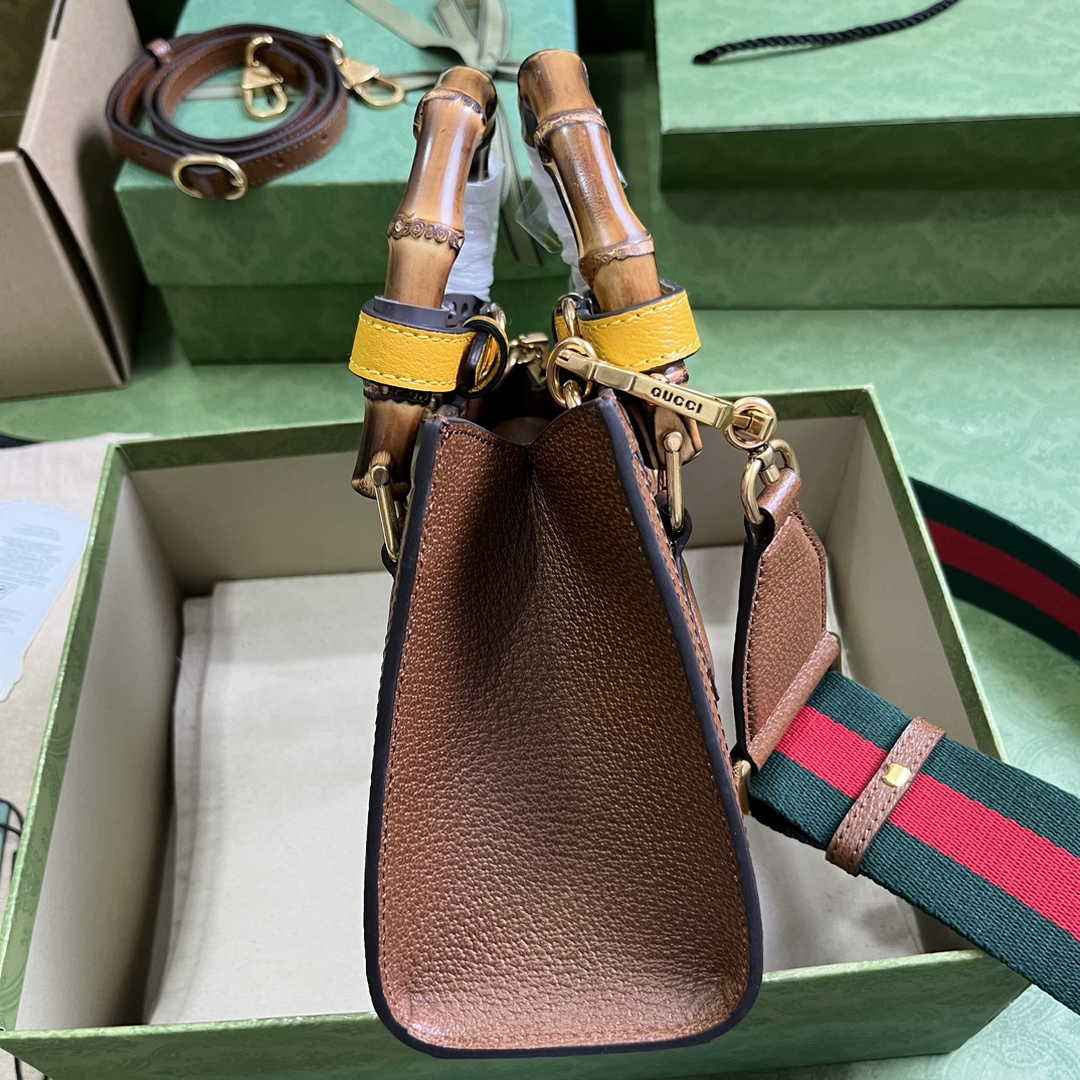 Gucci 702732 Diana mini tote bag GG Brown leather