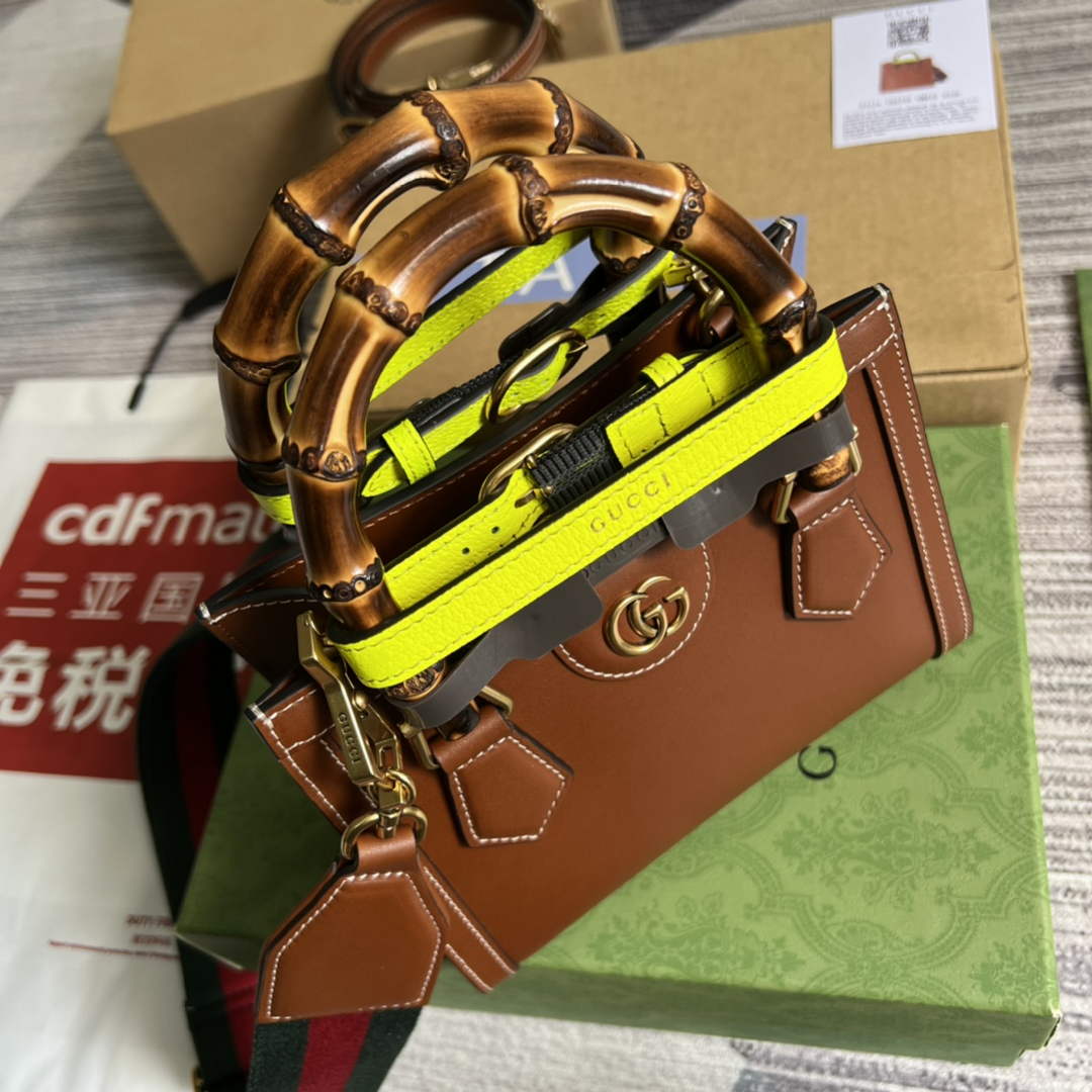Gucci 702732 Diana mini tote bag Brown leather