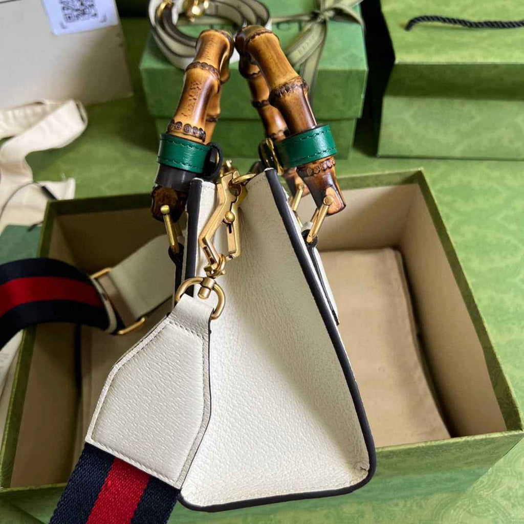 Gucci 702732 Diana mini tote bag GG Beige leather