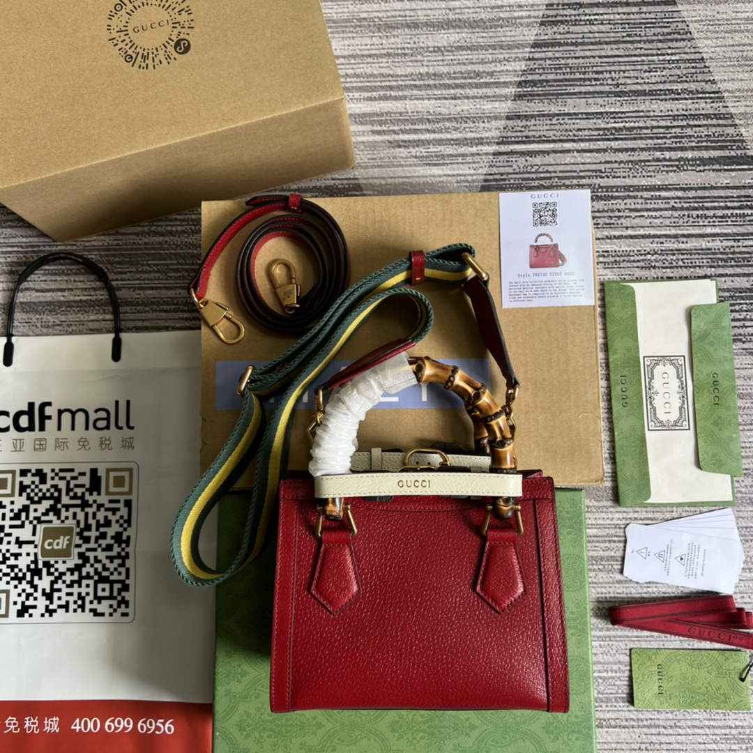 Gucci 702732 Diana mini tote bag Red leather