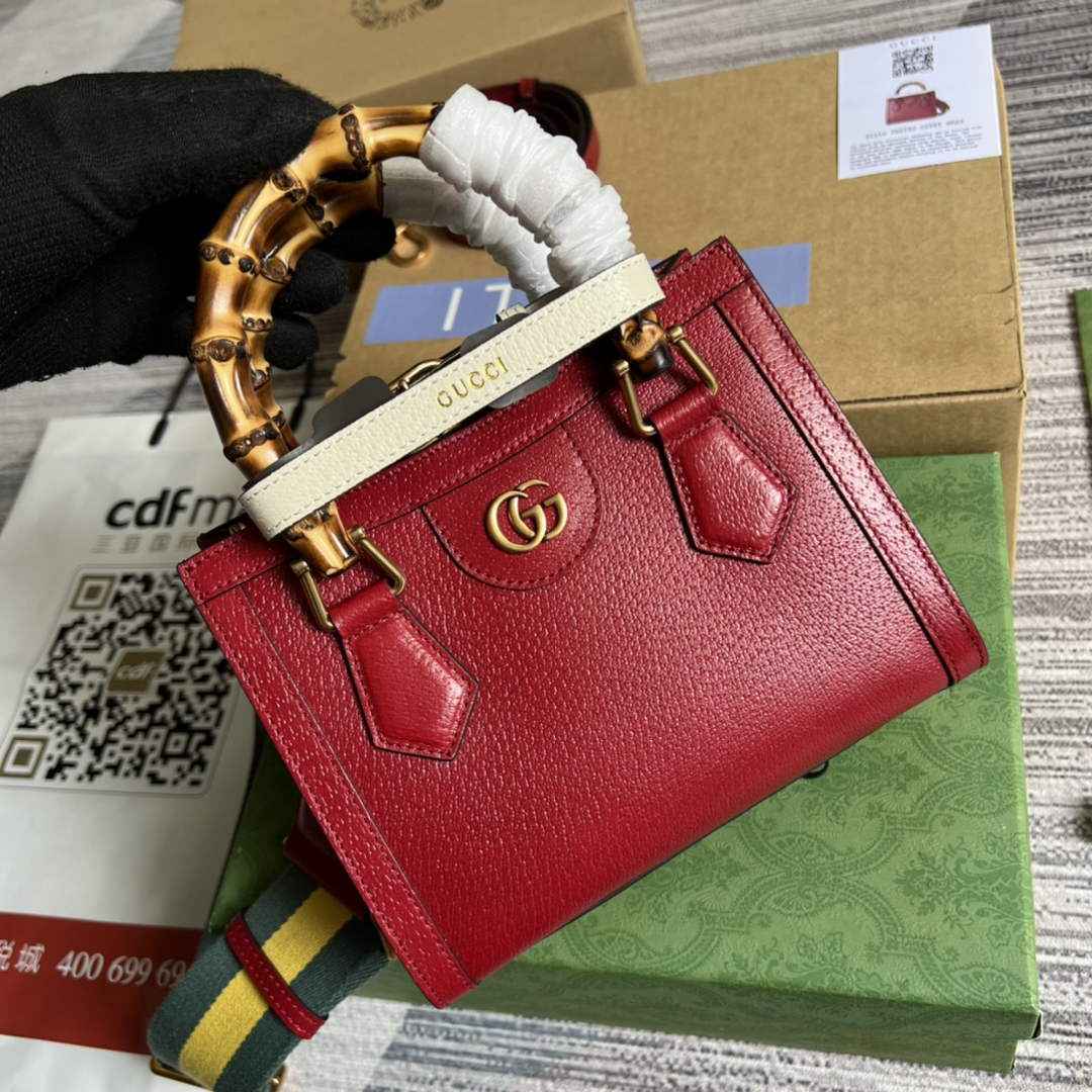 Gucci 702732 Diana mini tote bag Red leather