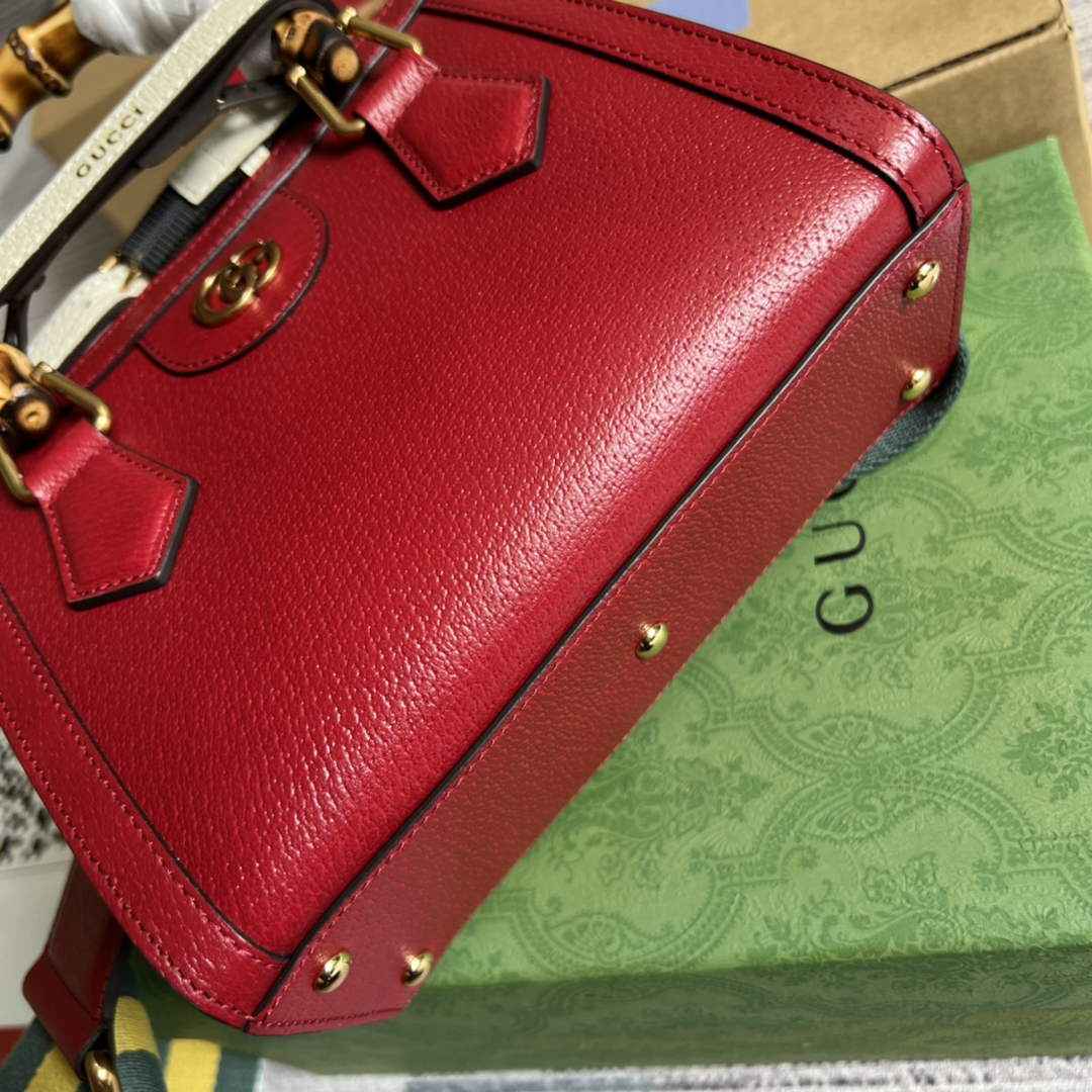 Gucci 702732 Diana mini tote bag Red leather
