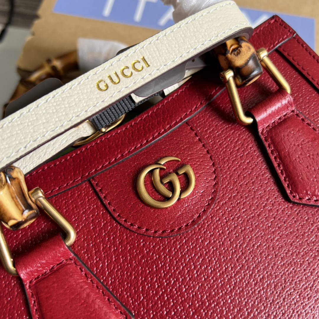 Gucci 702732 Diana mini tote bag Red leather