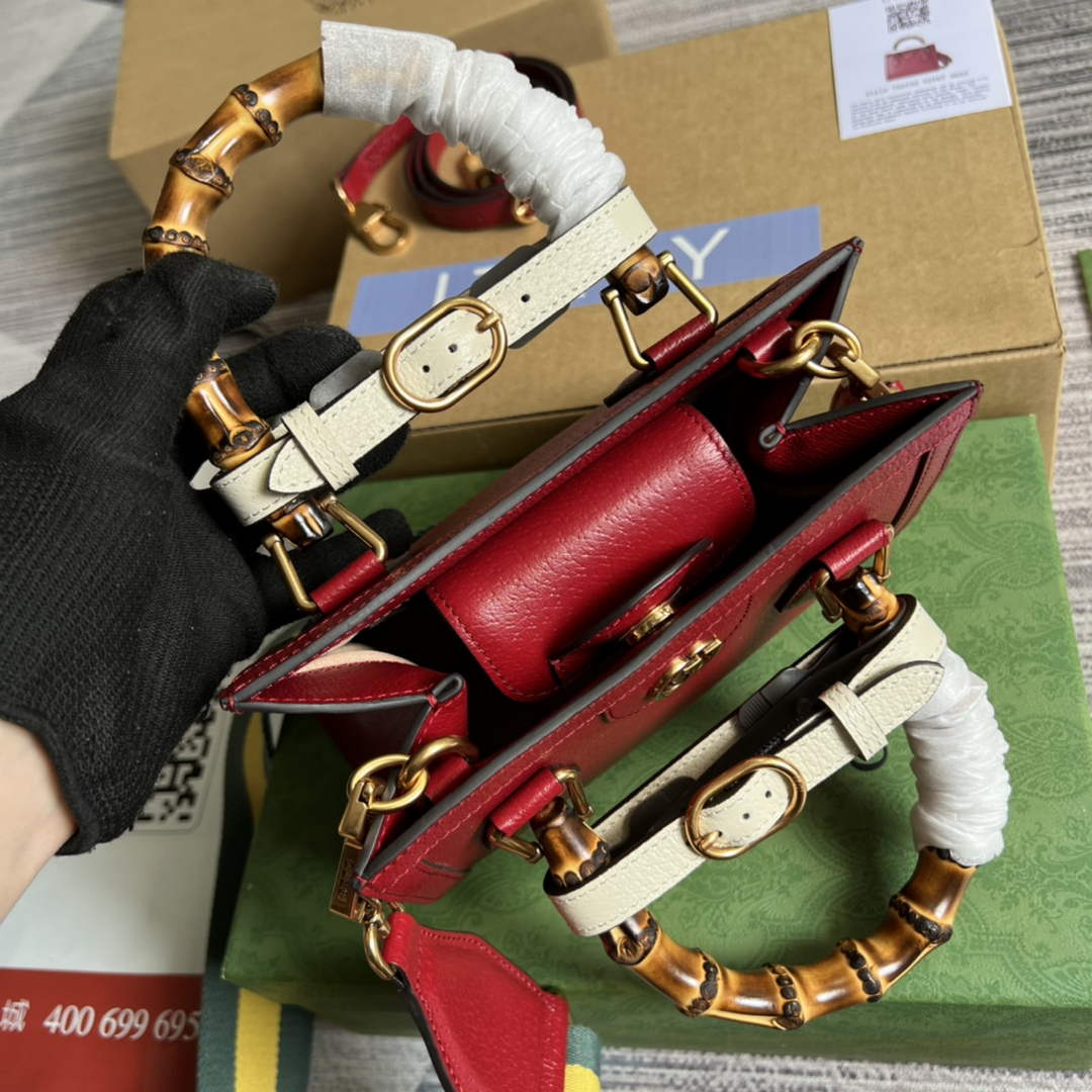 Gucci 702732 Diana mini tote bag Red leather