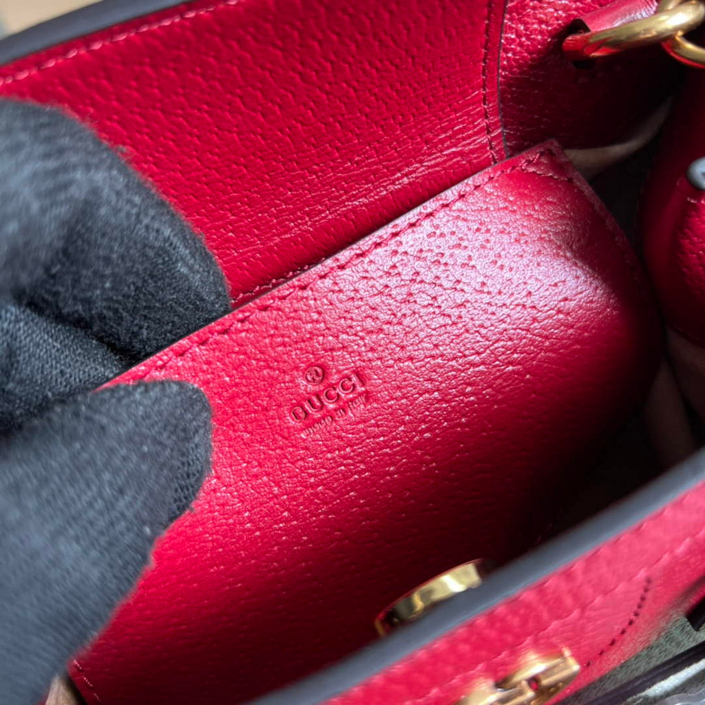 Gucci 702732 Diana mini tote bag Red leather