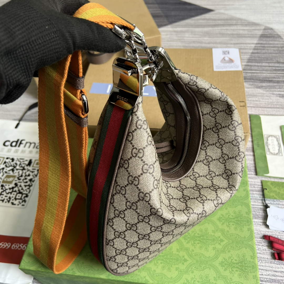 Gucci 702823 Attache large shoulder bag Beige GG Supreme canvas