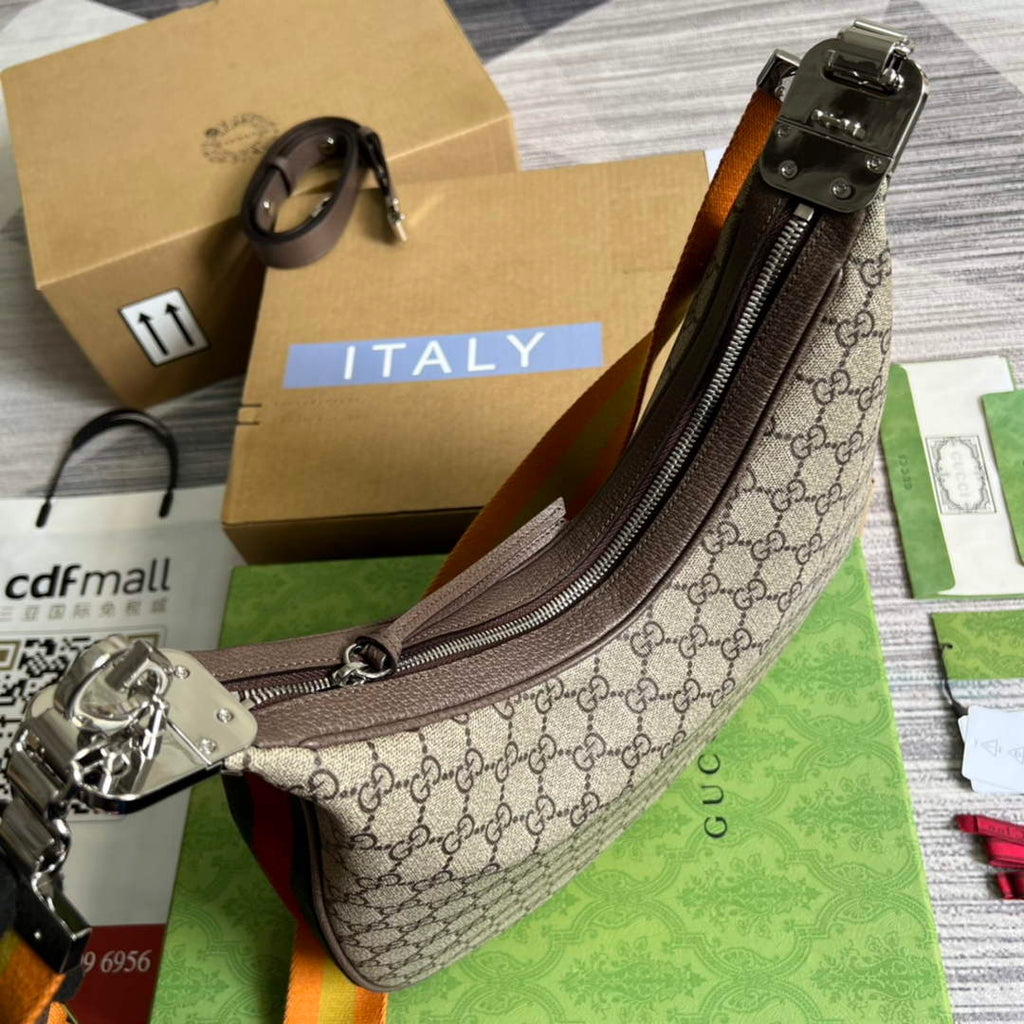 Gucci 702823 Attache large shoulder bag Beige GG Supreme canvas