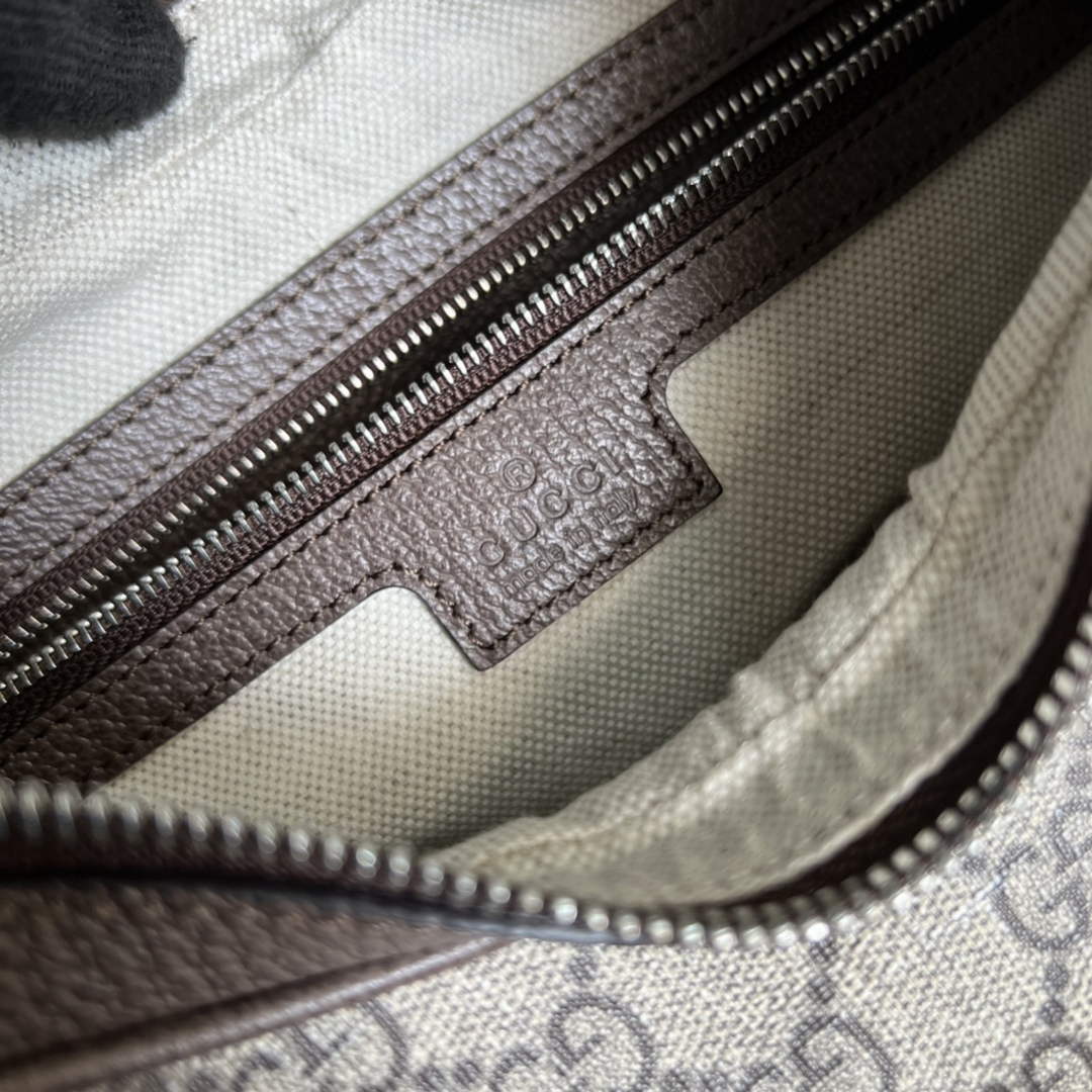 Gucci 702823 Attache large shoulder bag Beige GG Supreme canvas