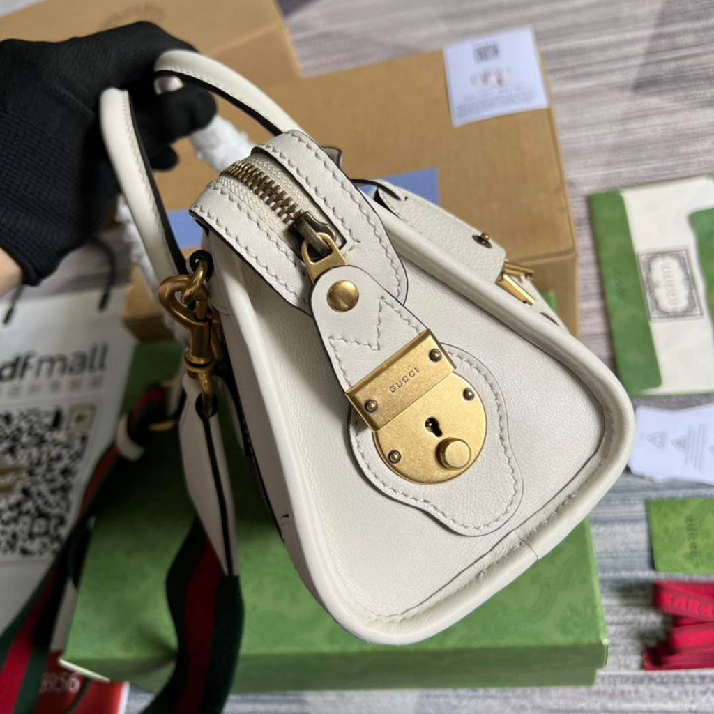 Gucci 715771 Mini canvas top handle bag White leather