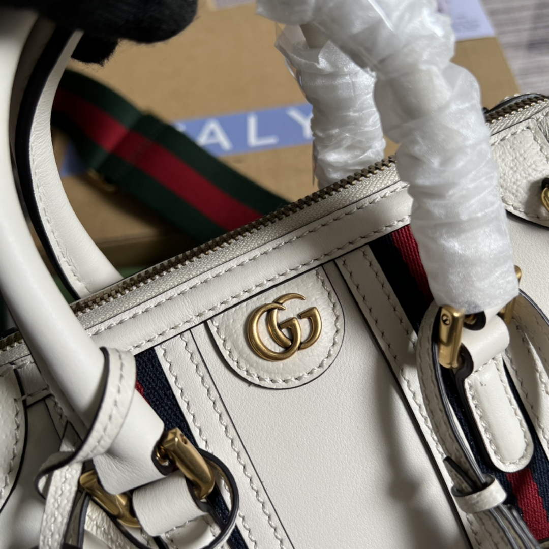 Gucci 715771 Mini canvas top handle bag White leather