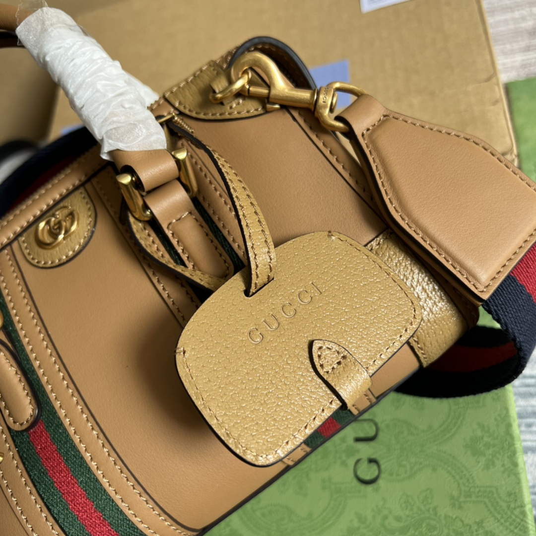 Gucci ‎Mini canvas top handle bag 715771 Light brown leather