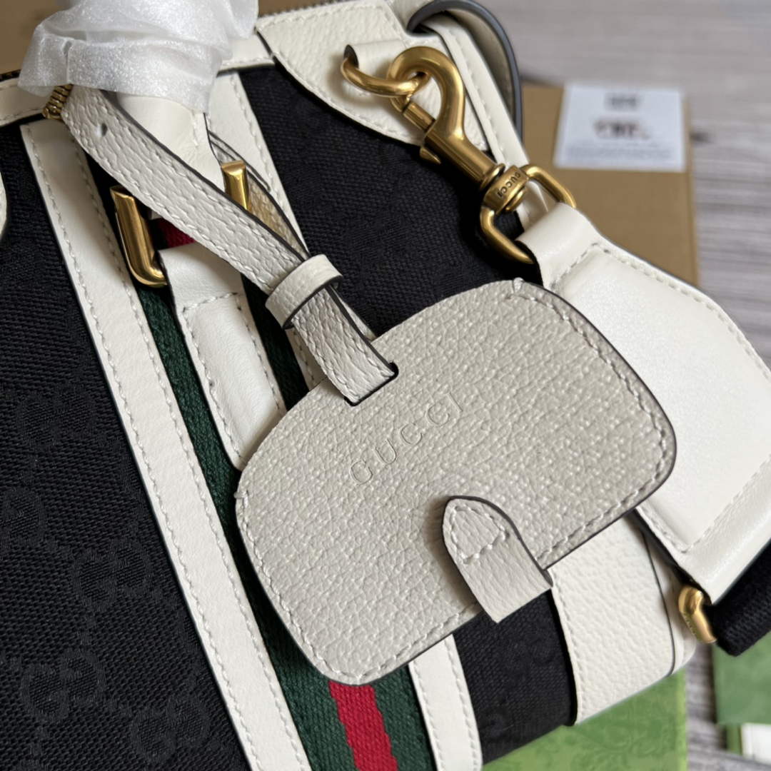 Gucci 715772 Small canvas top handle bag White leather