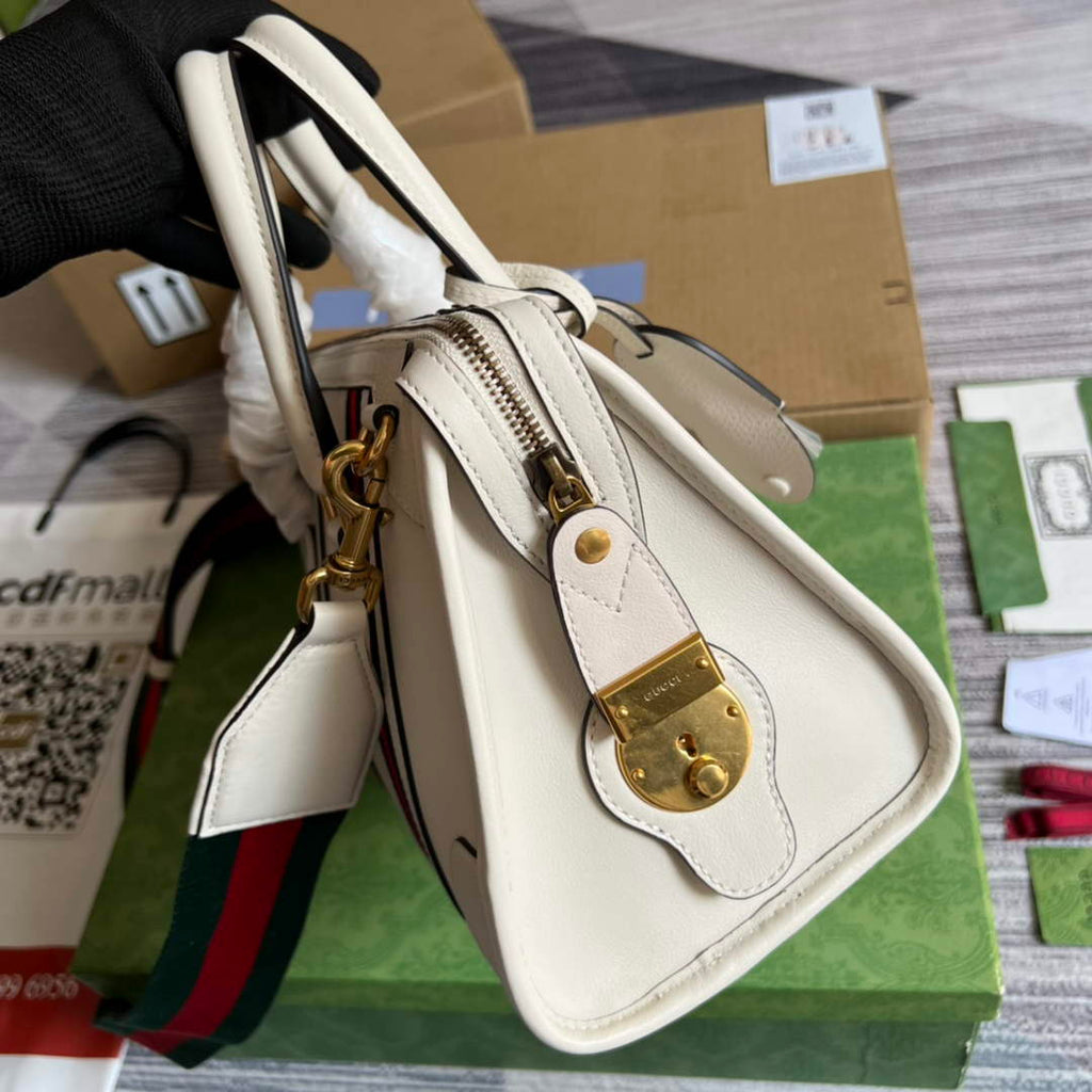 Gucci 715772 Small top handle bag with Double G White leather