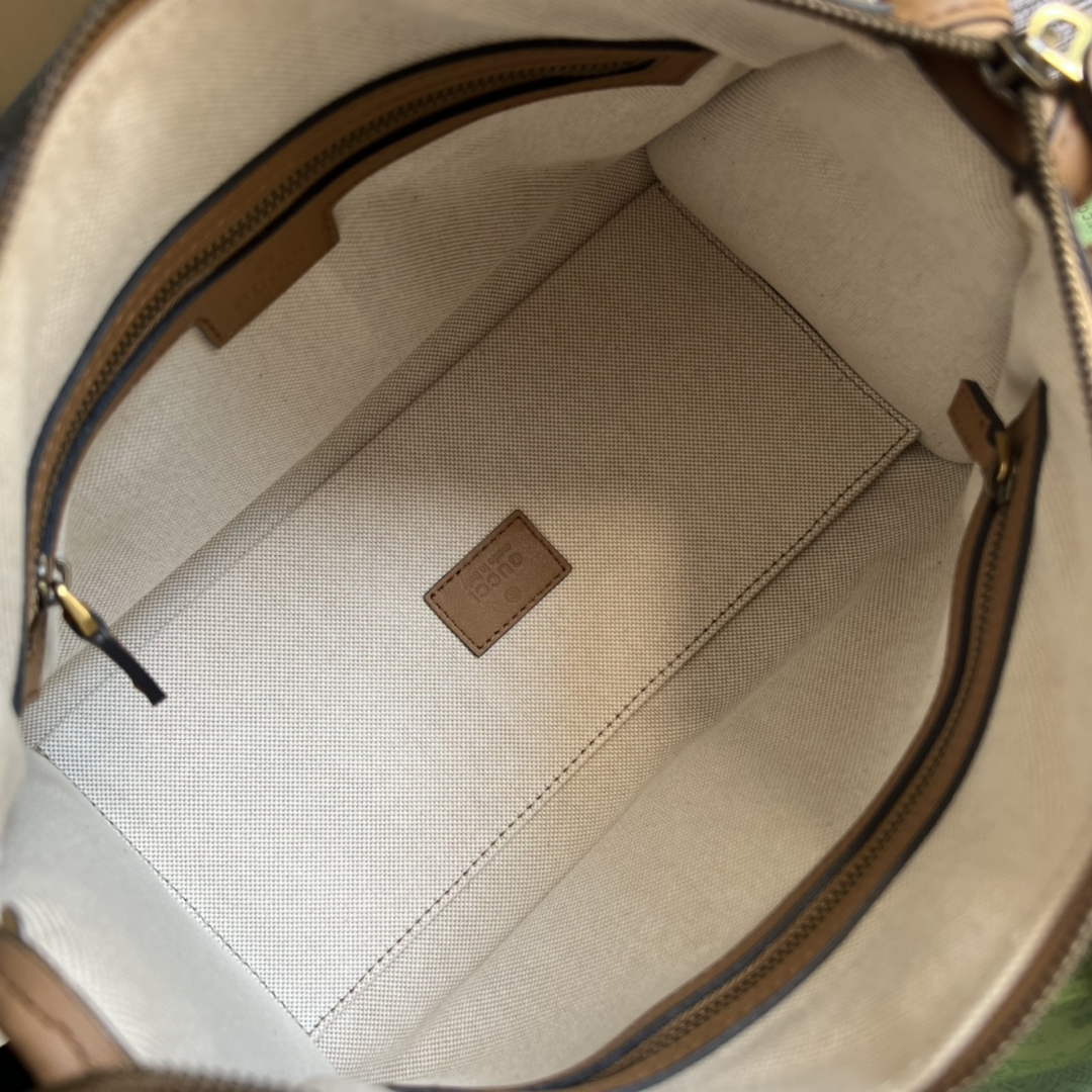 Gucci 715772 Small top handle bag with Double G Brown leather